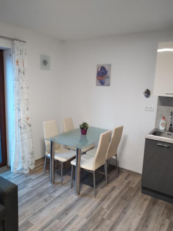 Apartmány Kovadlina 4 Frymburk Exterior foto